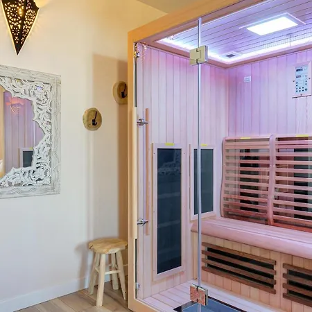 Apartmán Luxe Balneo Sauna Hammam Projecteur
